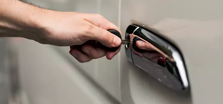 Why Choose Our Auto Locksmith Team in Trumbull, CT?