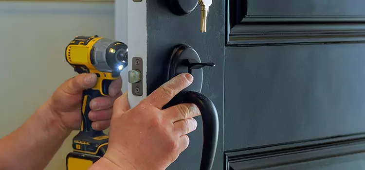 Locksmith Emergency Service Trumbull