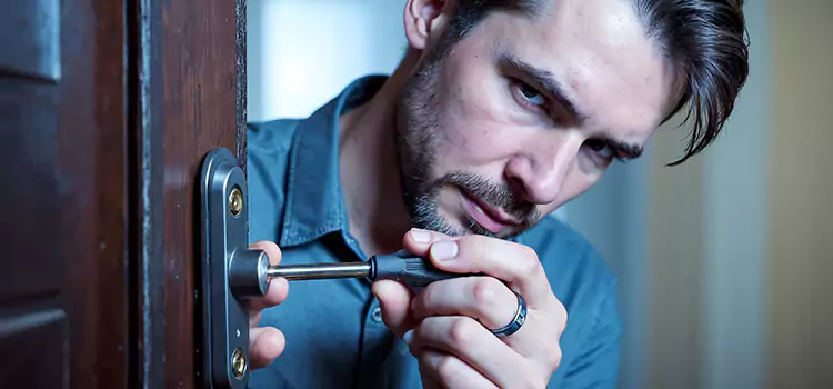Eviction Locksmith Trumbull