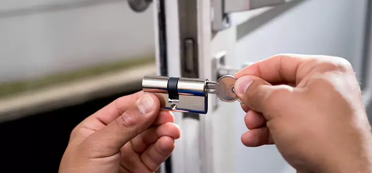 Emergency Locksmith for House Trumbull