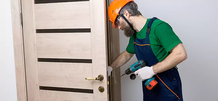 Replace Internal Door Handle with Lock Trumbull